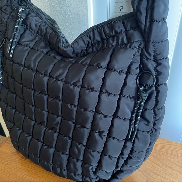 Urban Fit by Urban Expressions Quilted Puffer Leda Hobo Bag Black - Picture 5 of 12